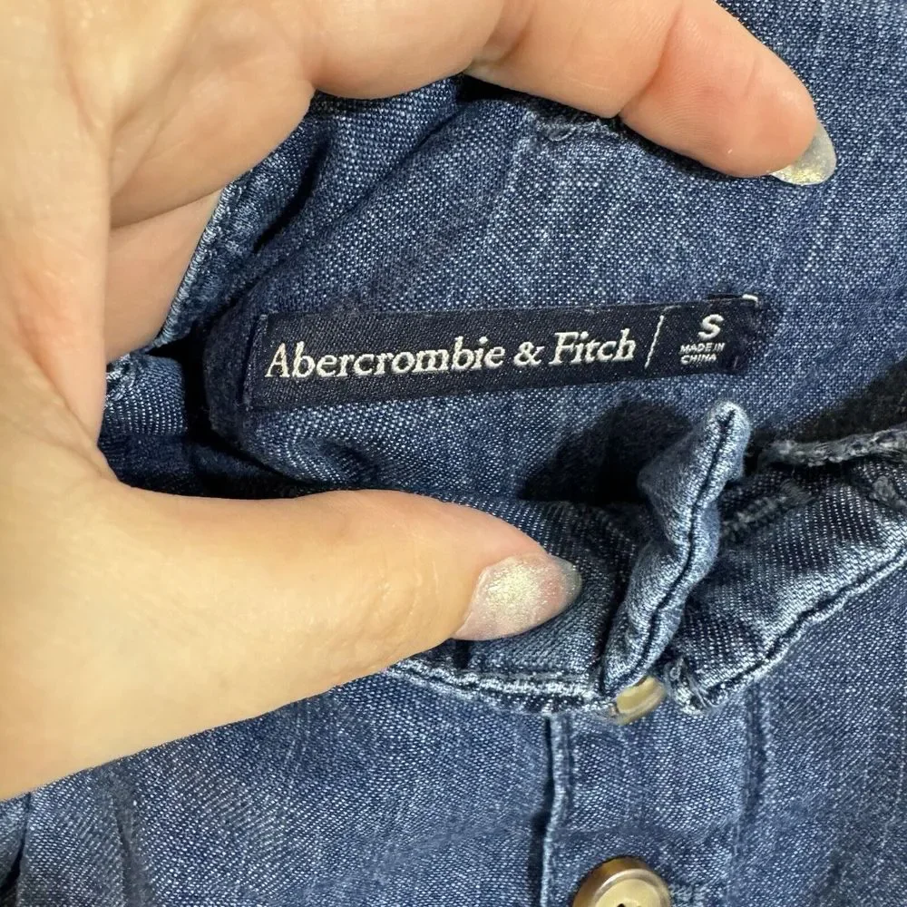 Abercrombie & Fitch womens sack jeans wide leg button‎ fly high waist size S